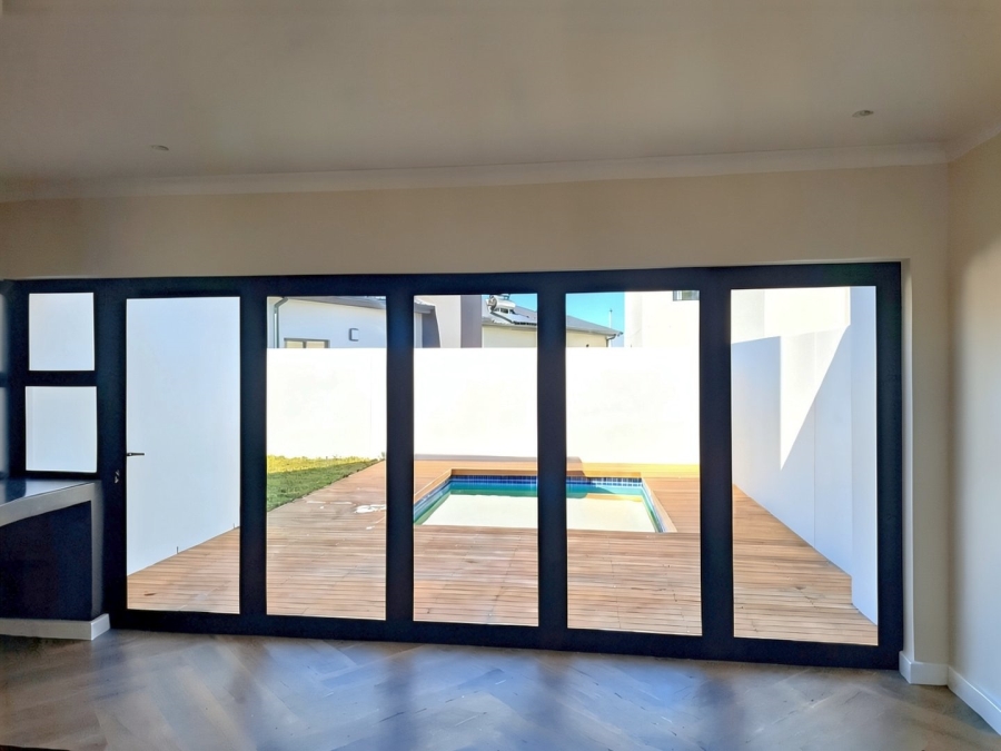4 Bedroom Property for Sale in Sandown Western Cape
